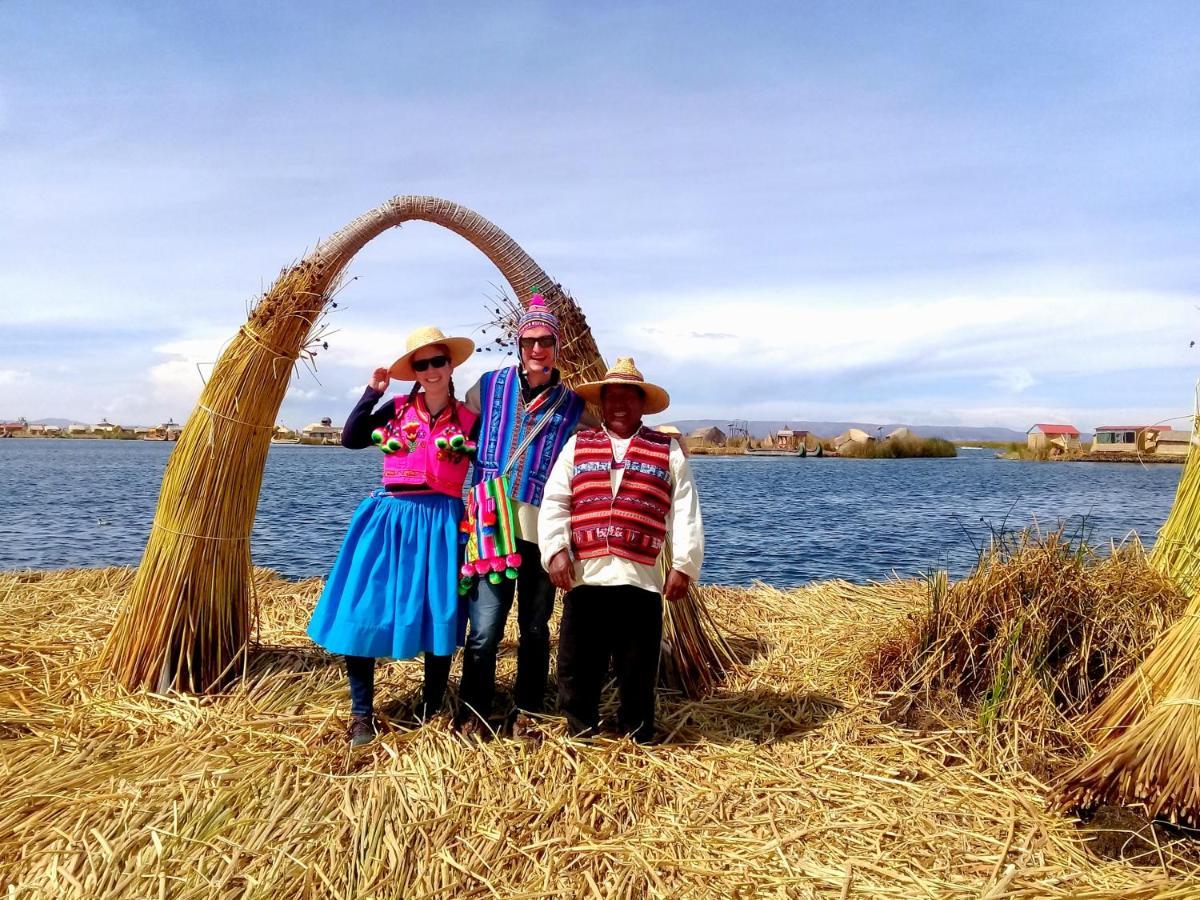 Ecoturismo, Los Uros Puno Buitenkant foto