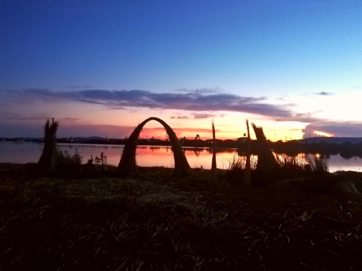 Ecoturismo, Los Uros Puno Buitenkant foto