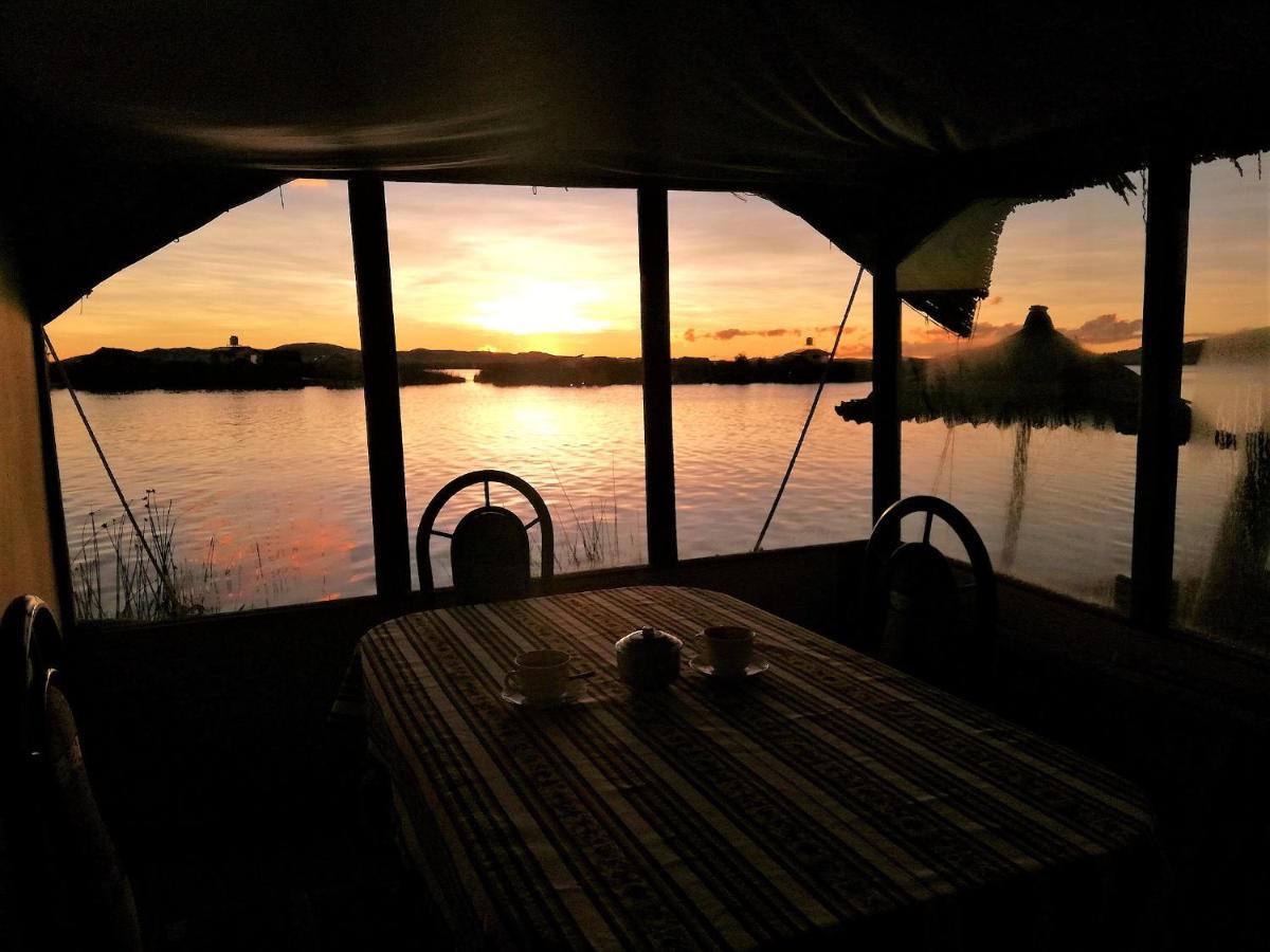 Ecoturismo, Los Uros Puno Buitenkant foto
