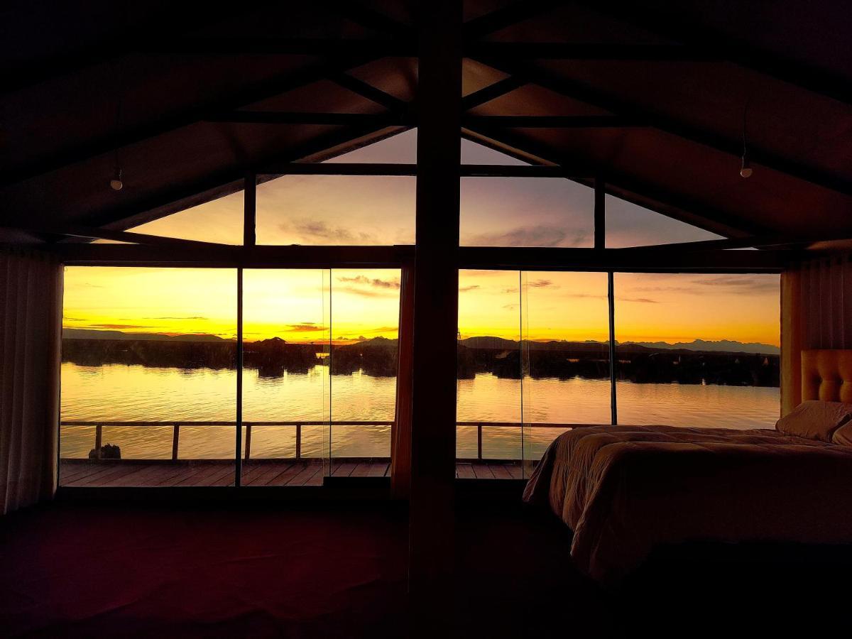 Ecoturismo, Los Uros Puno Buitenkant foto