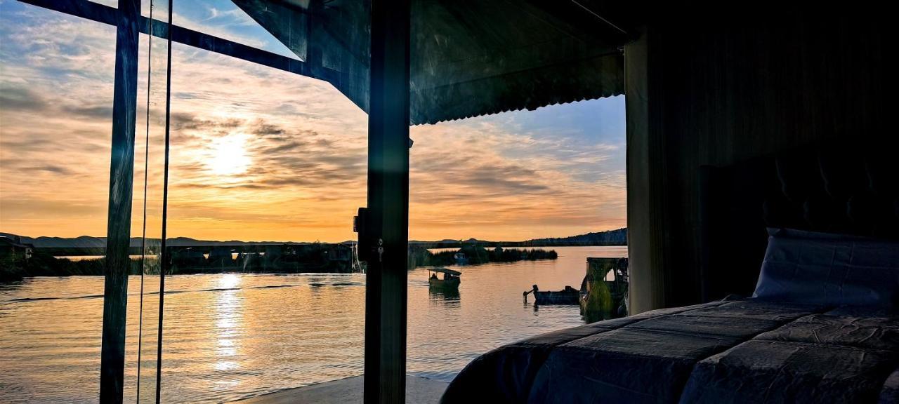 Ecoturismo, Los Uros Puno Buitenkant foto
