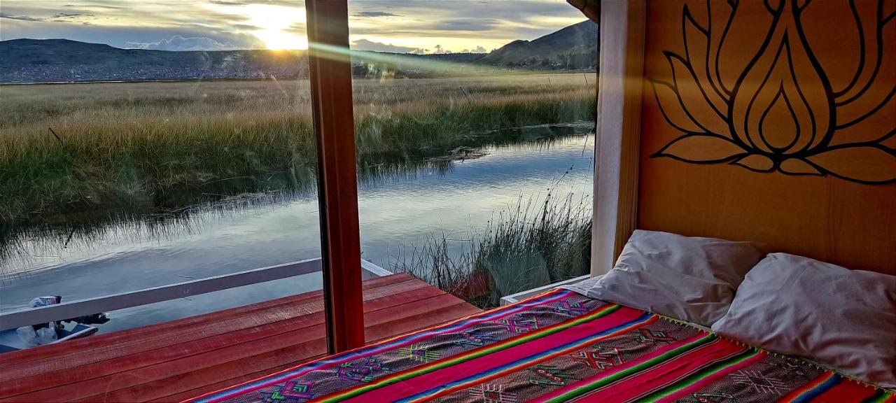 Ecoturismo, Los Uros Puno Buitenkant foto