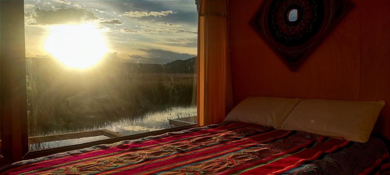Ecoturismo, Los Uros Puno Buitenkant foto
